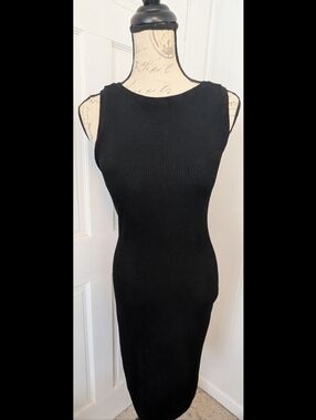 Uniqlo Black Ribbed Bodycon Midi Dress Buit In Bra Small